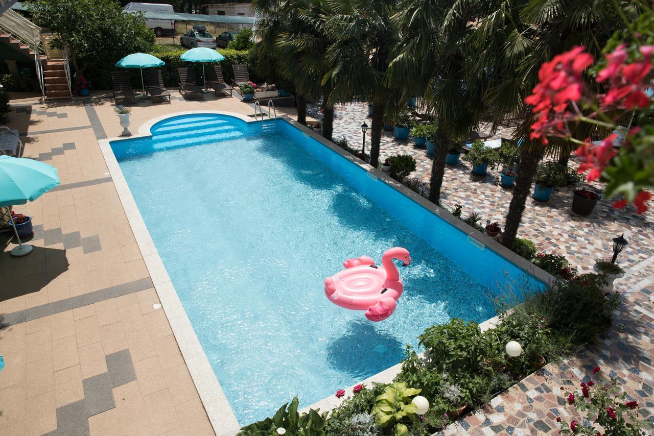 Apartments Paradis Ровінь Екстер'єр фото