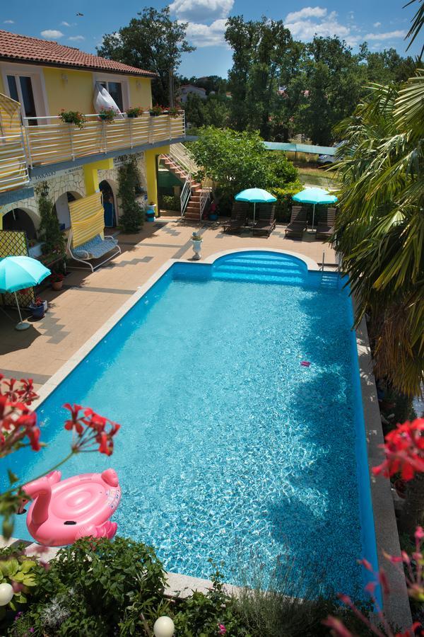Apartments Paradis Ровінь Екстер'єр фото